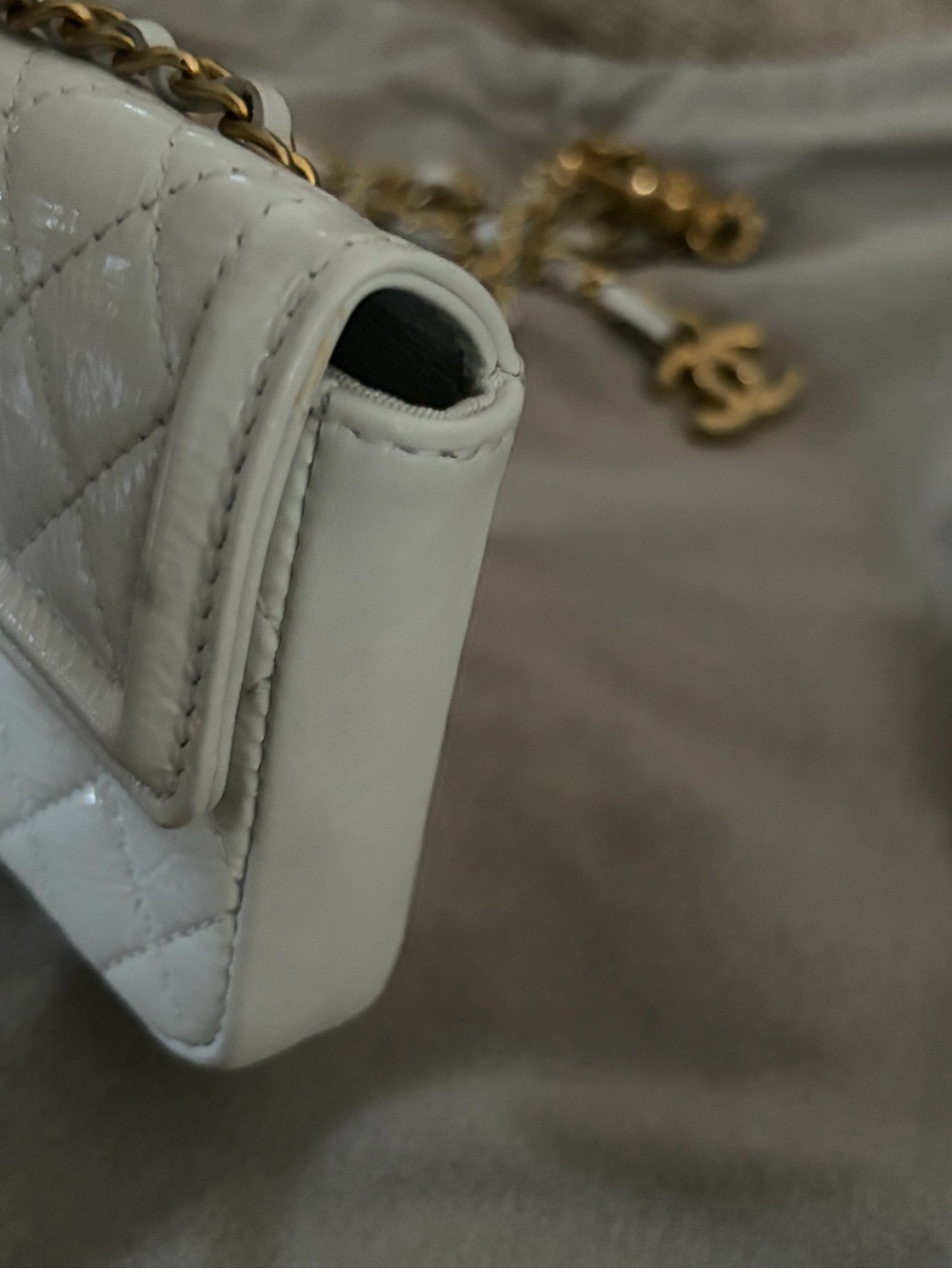 CHANEL White Quilted Mini Chain Belt Wallet with Gold CC Hardware - Picture 13 of 16